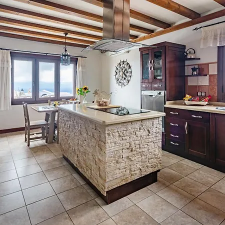 Casa Layka, Con Maravillosas Vistas Al Mar Apartment